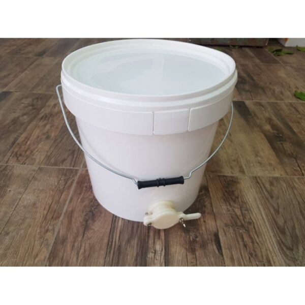 kofa-za-pchelen-med-s-kran-25kg-18l